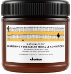 Davines Nourishing Ypranm & Kuru Salar in Nemlendirici Krem