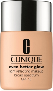 Clinique Even Better Glow Makeup Fondöten SPF 15