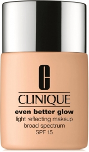 Clinique Even Better Glow Makeup Fondten SPF 15